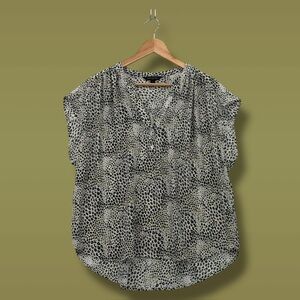 Banana Republic Ostrich Print Button Down Blouse L